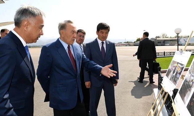 Президенту показали план развития аэропорта Алматы