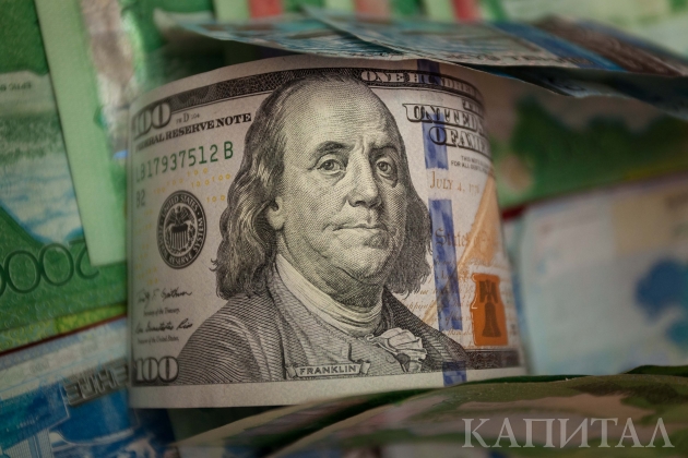Спрос на доллары в Казахстане растет второй год подряд