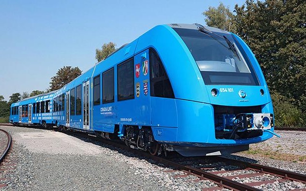 В Германии представили поезд на водородном топливе
