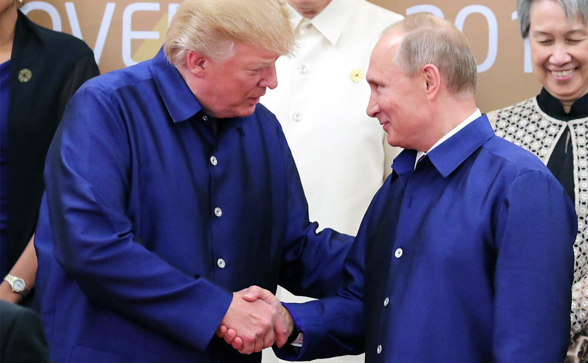 Трамп и Путин кратко поговорили перед фотографированием на саммите АТЭС