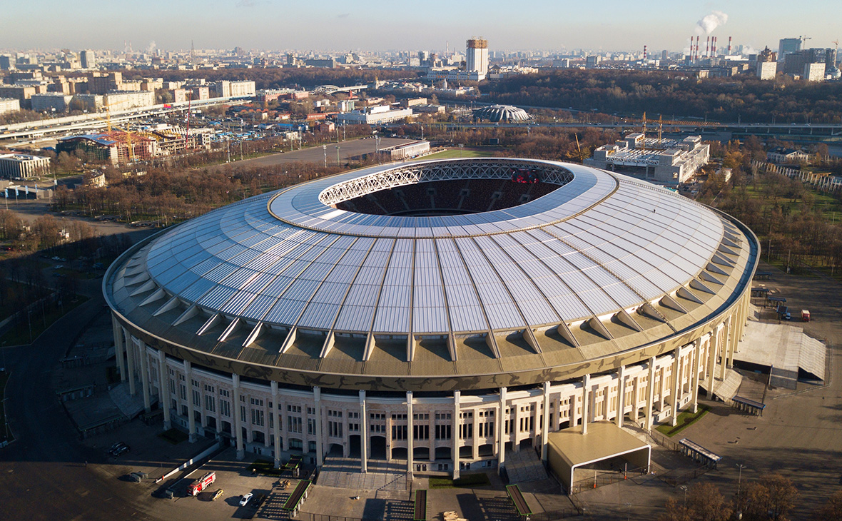 Власти Москвы объяснили проблемы выхода с «Лужников» спецификой стадиона