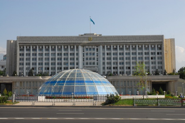 В акимате Алматы опровергли слухи о смене акима