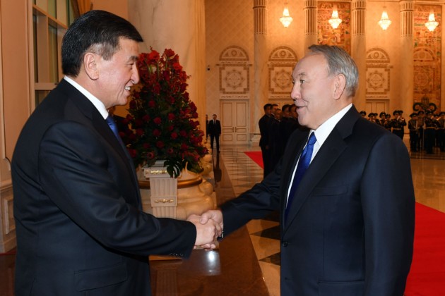 Сооранбай Жээнбеков пригласил Нурсултана Назарбаева посетить Бишкек