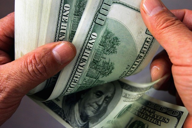 Будут ли депозиторы платить банкам за хранение долларов?